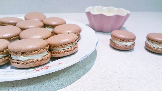 Cómo preparar macarons de chocolate, queso y Lemon Curd